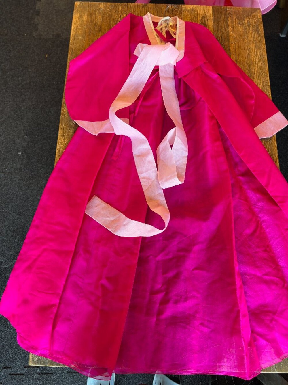 Women's Traditional Korean Dress (Hanbok)